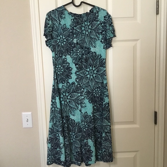 Teal Green Blue Women's Short Cup Sleeve V-Neck Ruched Front Fit and Flare Dress - Picture 4 of 11